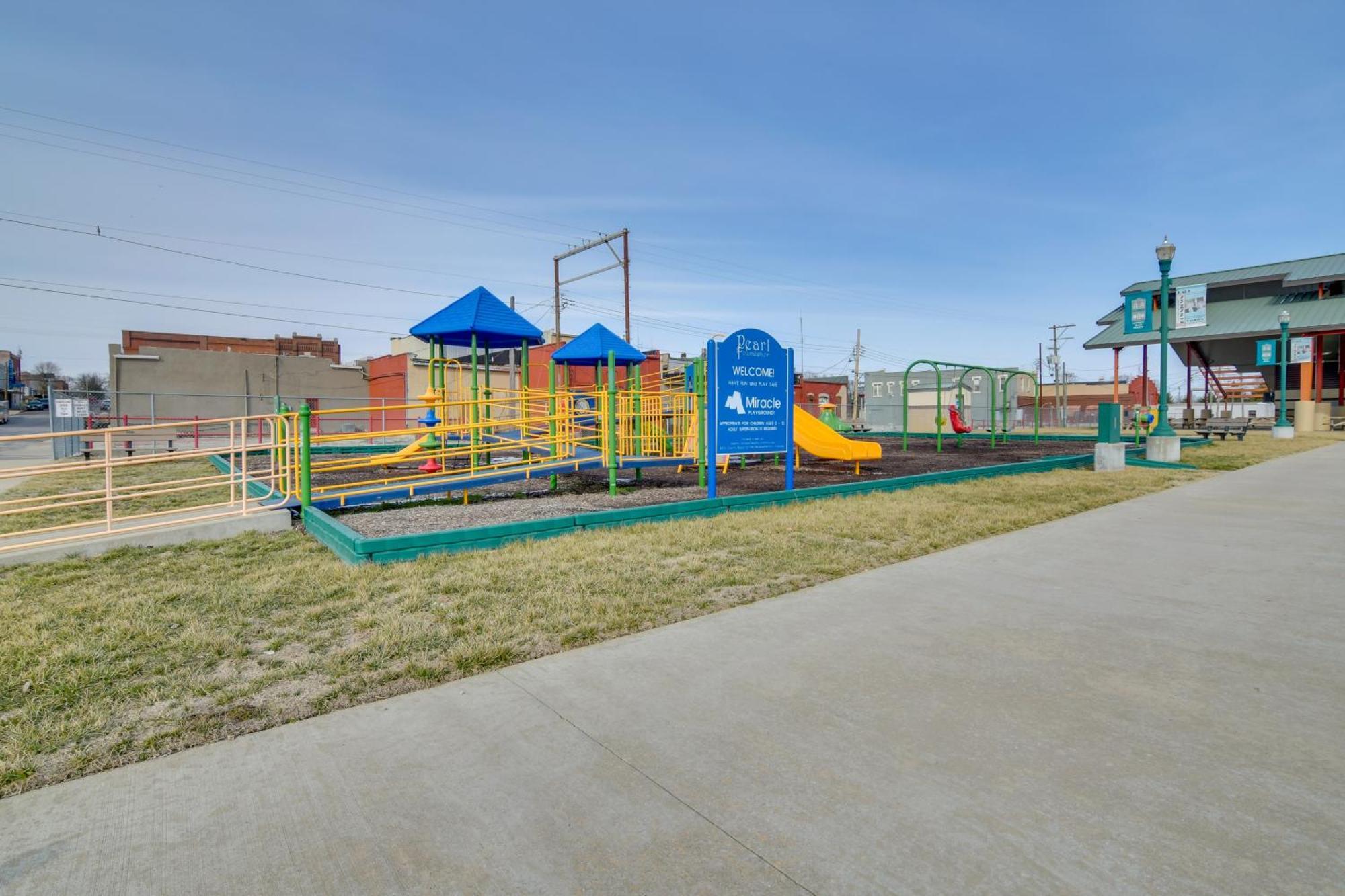 Dtwn Loft In The Heart Of Monett Pets Welcome! 외부 사진