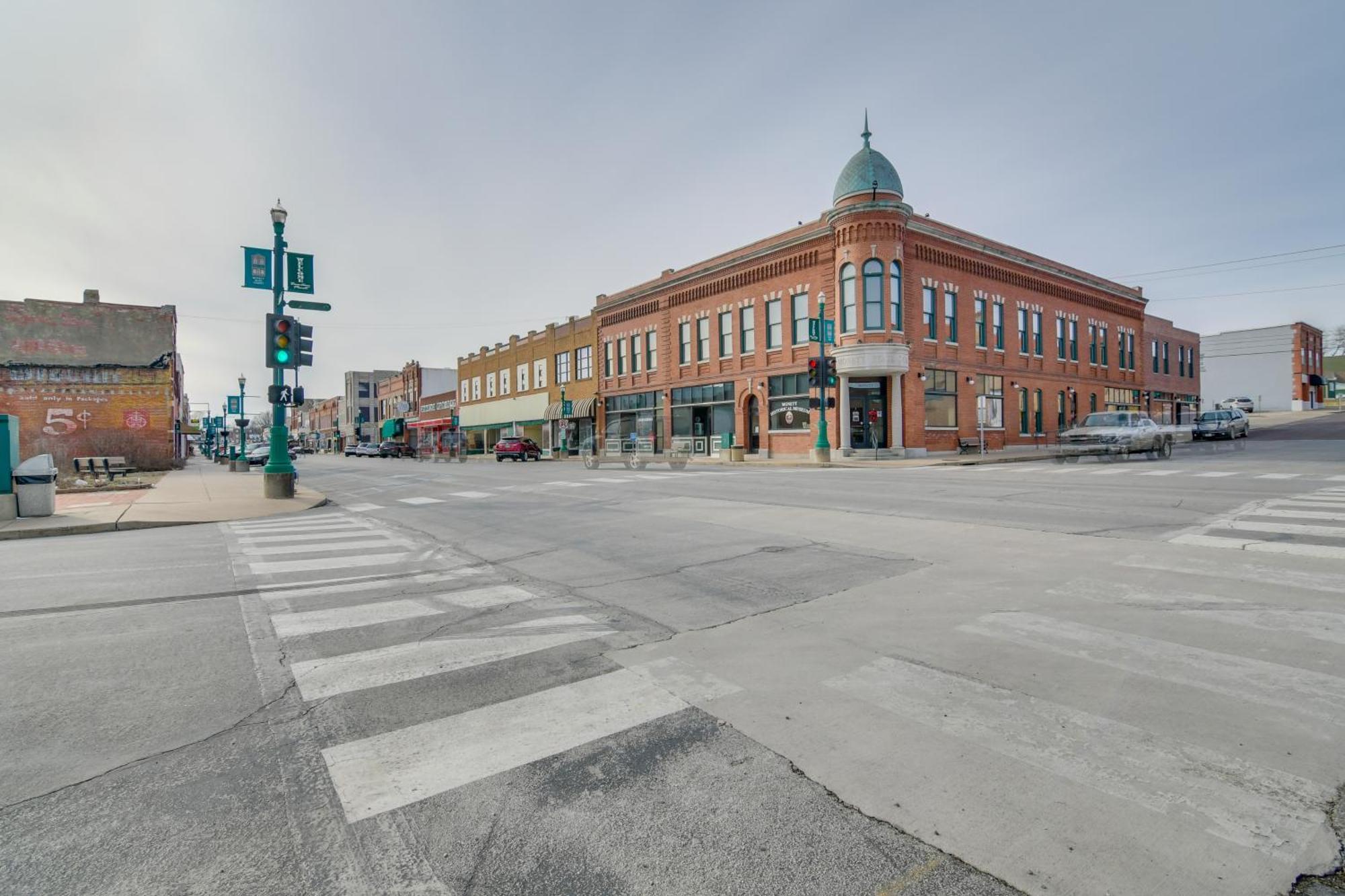 Dtwn Loft In The Heart Of Monett Pets Welcome! 외부 사진