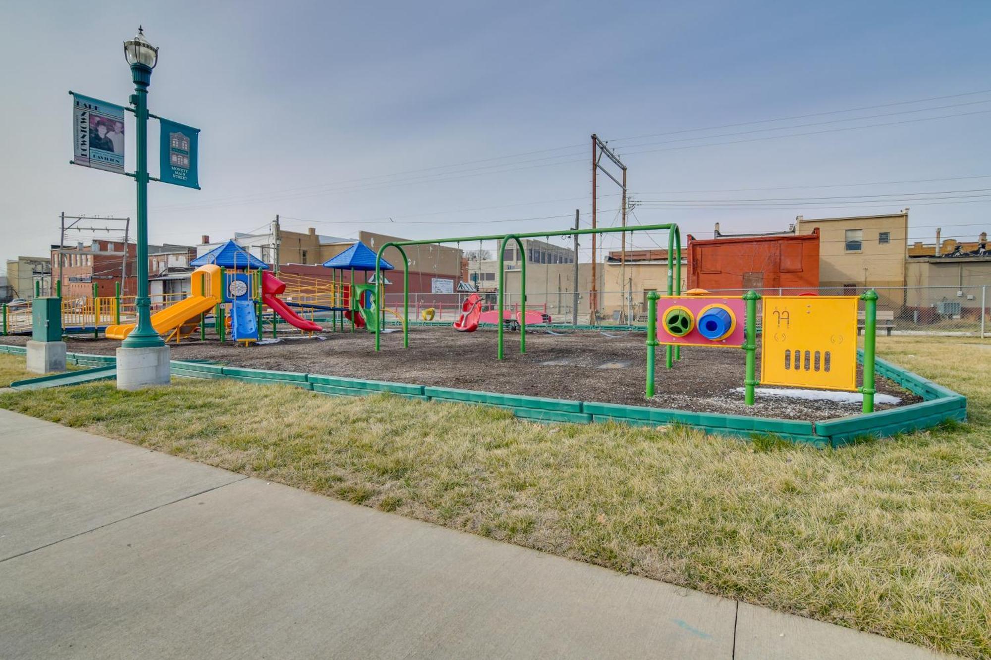 Dtwn Loft In The Heart Of Monett Pets Welcome! 외부 사진