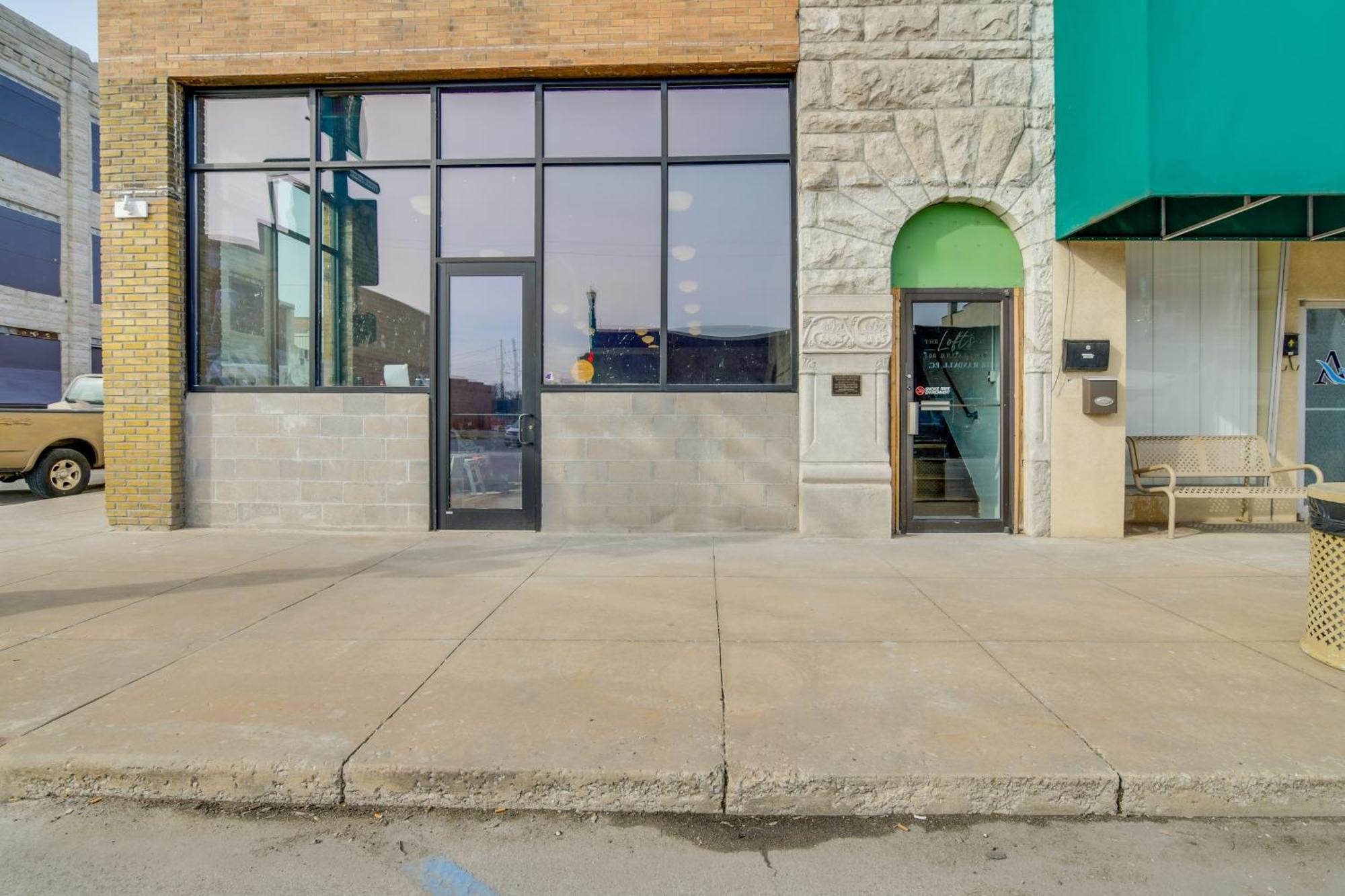 Dtwn Loft In The Heart Of Monett Pets Welcome! 외부 사진