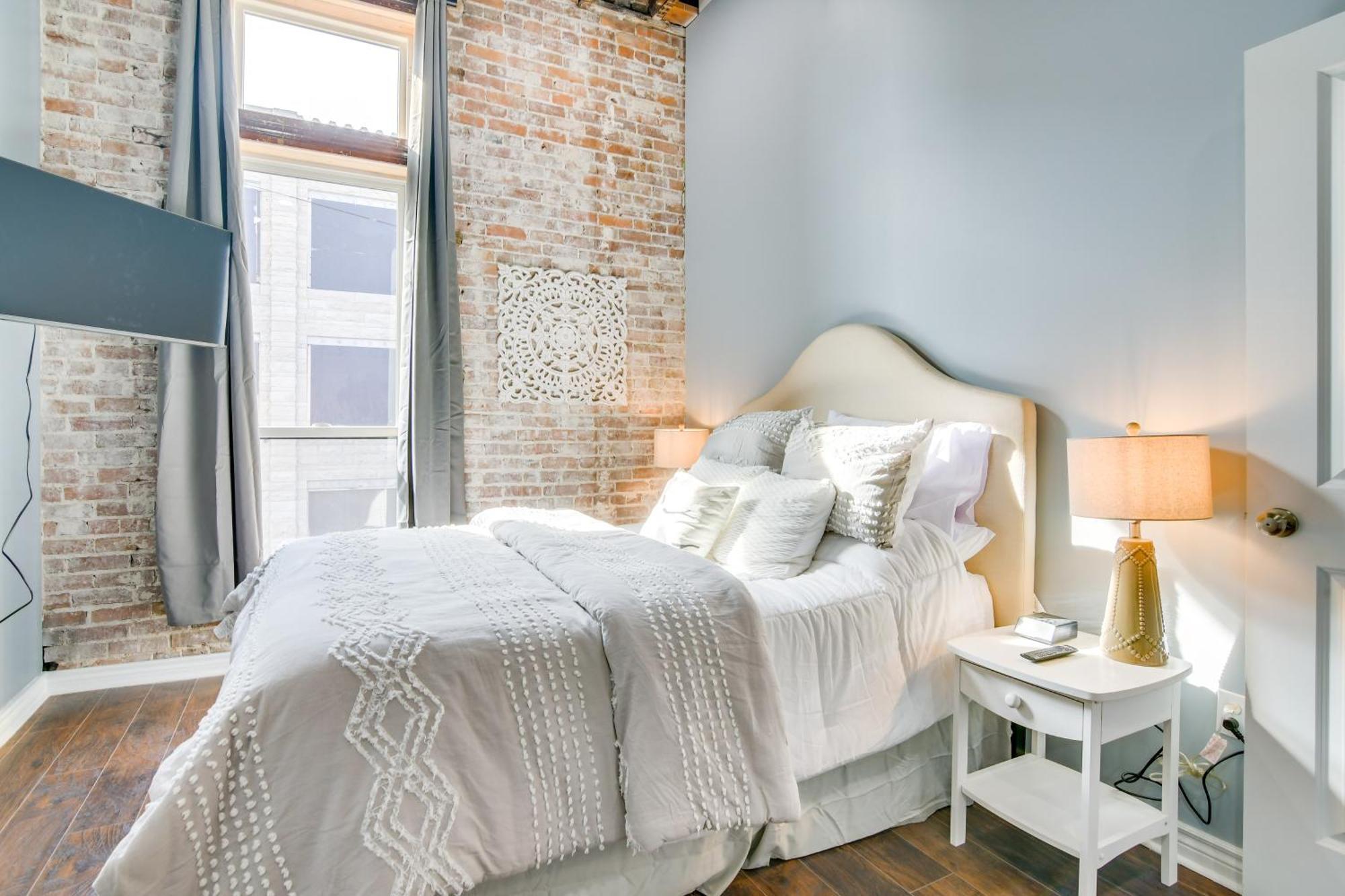 Dtwn Loft In The Heart Of Monett Pets Welcome! 외부 사진