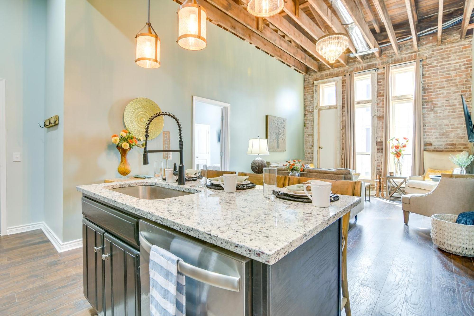 Dtwn Loft In The Heart Of Monett Pets Welcome! 외부 사진