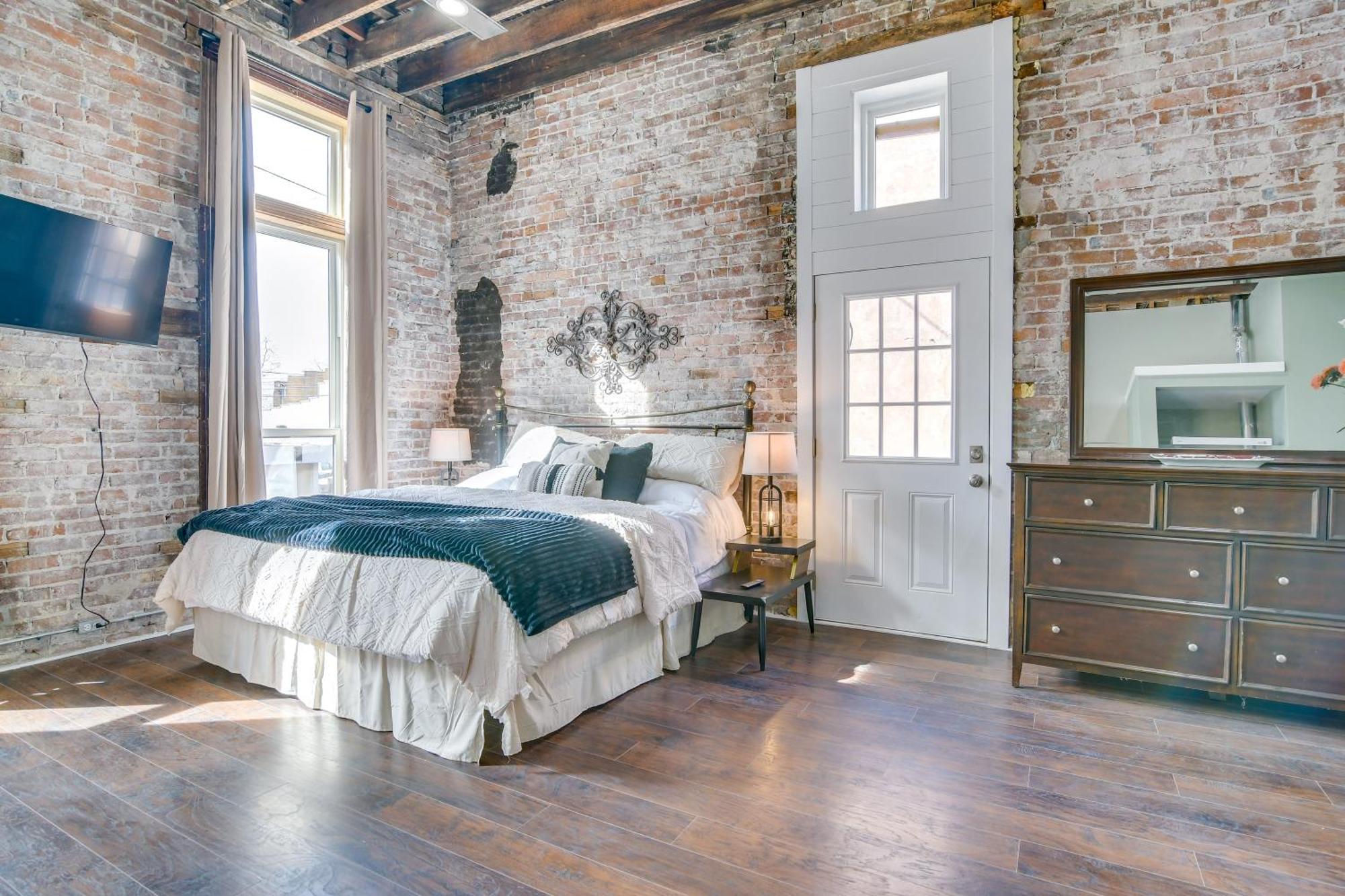 Dtwn Loft In The Heart Of Monett Pets Welcome! 외부 사진